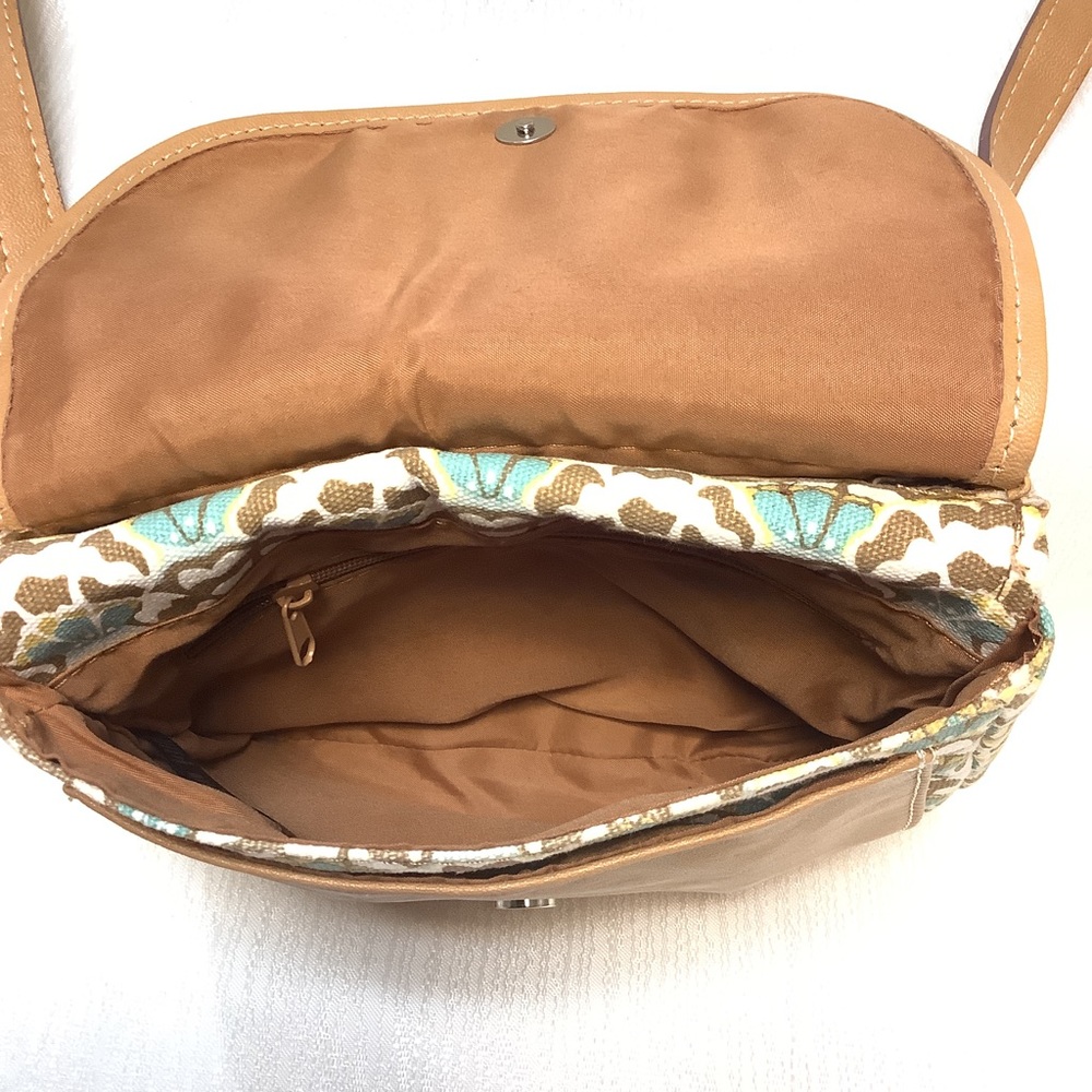 RELIC Seashell Print Crossbody Bag - Picture 6 of 9